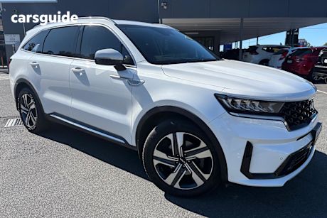 White 2022 Kia Sorento SUV SPORT+ 4X4
