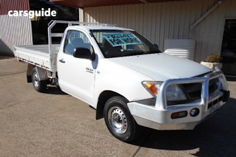 White 2007 Toyota Hilux Cab Chassis Workmate
