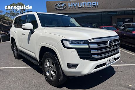 White 2024 Toyota Landcruiser SUV VX 4X4