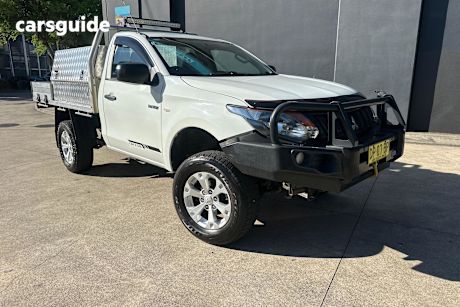White 2017 Mitsubishi Triton Ute Tray GLX R