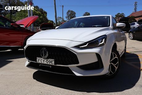 White 2023 MG MG5 Sedan Vibe