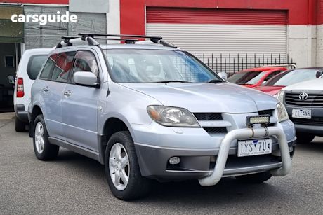 Silver 2004 Mitsubishi Outlander Wagon Xls