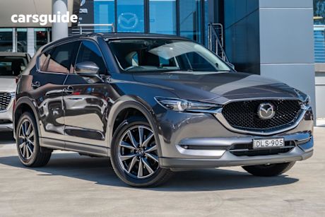 Grey 2017 Mazda CX-5 SUV AKERA 4X4