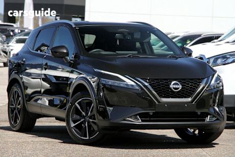 Black 2024 Nissan Qashqai SUV TI F