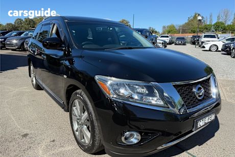 Black 2014 Nissan Pathfinder SUV TI 4X4