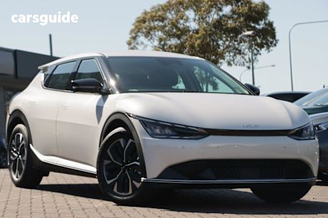 White 2023 Kia EV6 Wagon Air Rwd