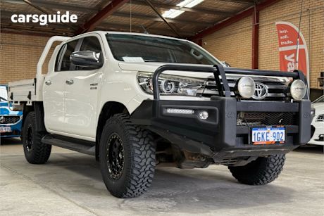 White 2017 Toyota Hilux Dual Cab Utility Sr5 (4X4)