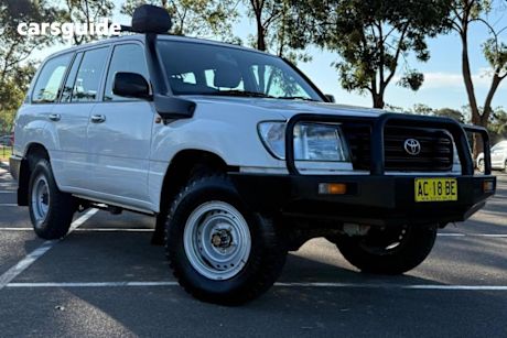 White 2004 Toyota Landcruiser SUV STANDARD 4X4