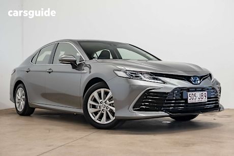 Grey 2024 Toyota Camry Sedan ASCENT F