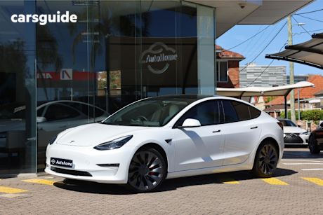 White 2022 Tesla Model 3 Sedan PERFORMANCE 4WD