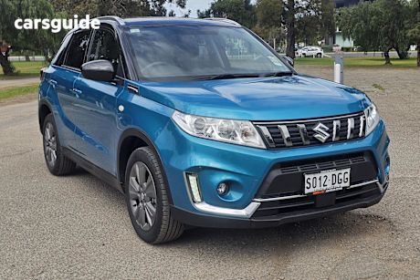 Blue 2024 Suzuki Vitara Wagon Beat