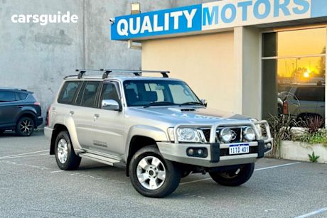 Silver 2014 Nissan Patrol SUV ST 4X4