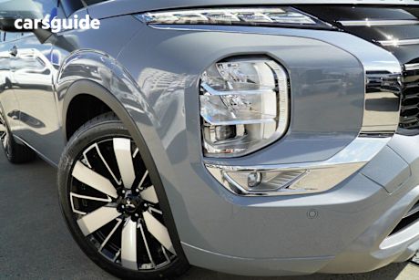 Grey 2025 Mitsubishi Outlander Wagon Exceed 5 Seat (Awd)