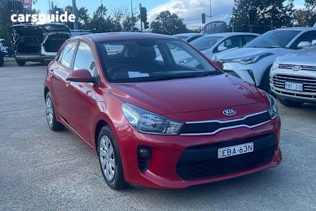 Red 2018 Kia RIO Hatchback S