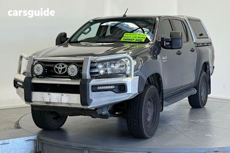 Grey 2018 Toyota Hilux Dual Cab Utility Sr (4X4)