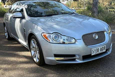 Silver 2008 Jaguar XF Sedan LUXURY R