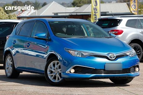 Blue 2017 Toyota Corolla Hatch ASCENT SPORT F