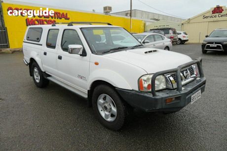 White 2010 Nissan Navara Ute Tray D22