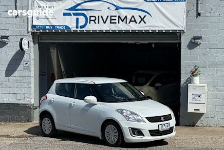 White 2014 Suzuki Swift Hatchback Gl Navigator