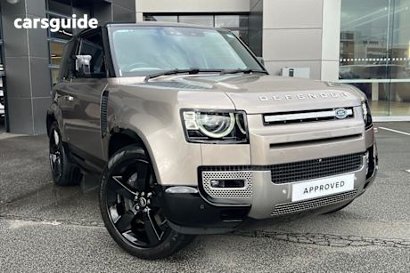 Bronze 2023 Land Rover Defender SUV 90 P300 4X4