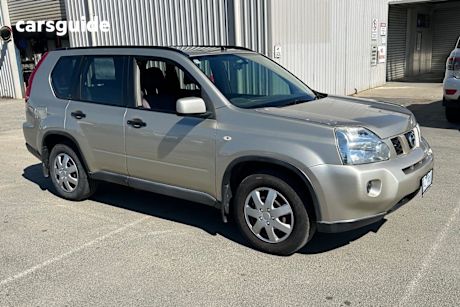 Gold 2010 Nissan X-Trail SUV ST F