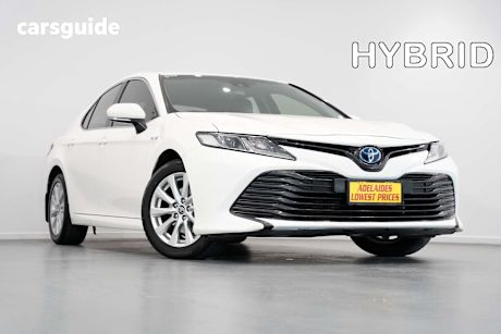 White 2020 Toyota Camry Sedan ASCENT F