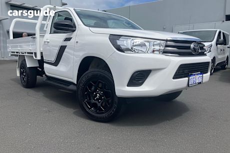 White 2024 Toyota Hilux Cab Chassis Sr (4X4)