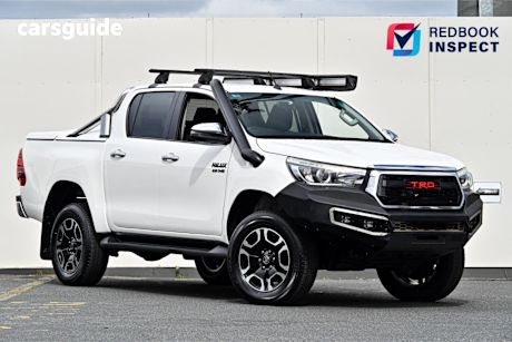 White 2018 Toyota Hilux Ute Tray SR5 4X4