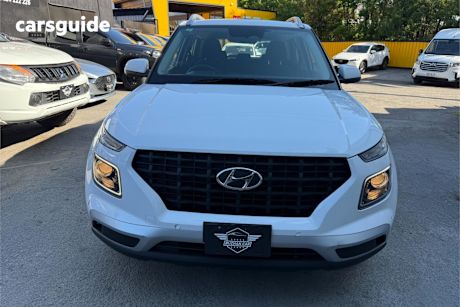 White 2023 Hyundai Venue Wagon