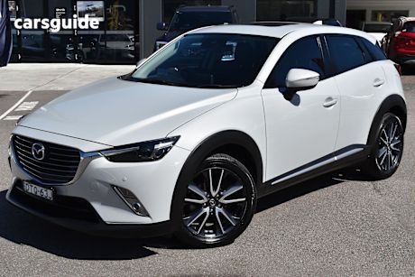 White 2017 Mazda CX-3 SUV AKARI F