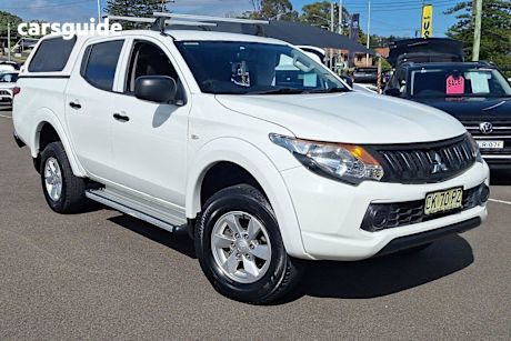White 2016 Mitsubishi Triton Dual Cab Utility Glx Plus (4X4)