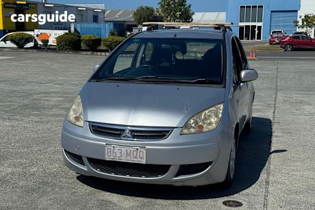 Silver 2006 Mitsubishi Colt Hatchback Es