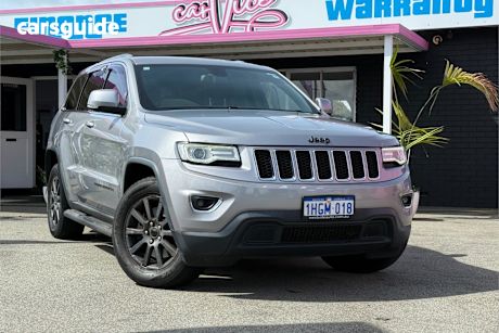 Silver 2014 Jeep Grand Cherokee Wagon Laredo (4X4)