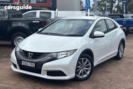 White 2014 Honda Civic Hatchback Vti-S