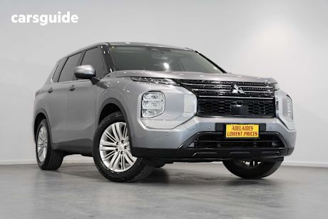 Grey 2023 Mitsubishi Outlander SUV ES F