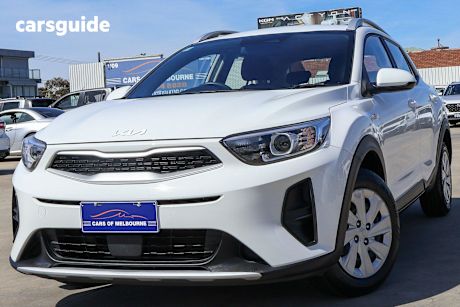 White 2022 Kia Stonic SUV S F