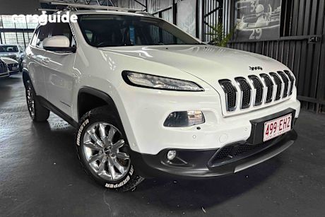 White 2017 Jeep Cherokee Wagon Limited (4X4)