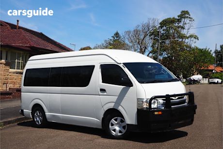 White 2016 Toyota HiAce OtherCar COMMUTER