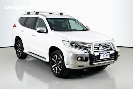 White 2017 Mitsubishi Pajero Sport Wagon Glx (4X4) 5 Seat