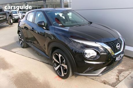 Black 2023 Nissan Juke Hatchback St-L