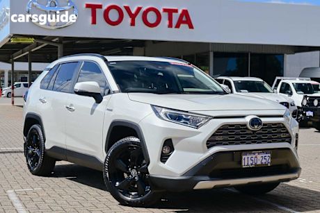 White 2021 Toyota RAV4 SUV CRUISER 4X4