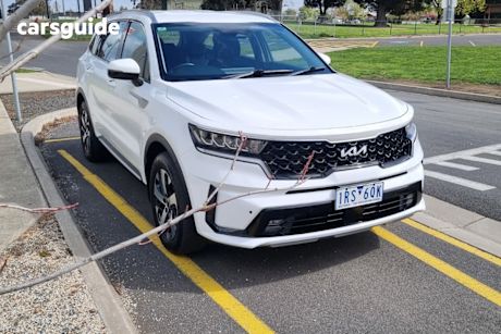 White 2022 Kia Sorento Wagon Sport 7 Seat