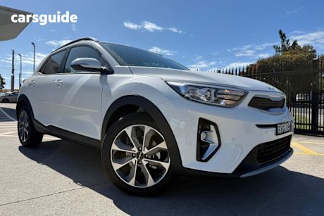 White 2025 Kia Stonic Wagon Sport