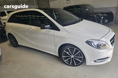 White 2013 Mercedes-Benz B250 Hatchback