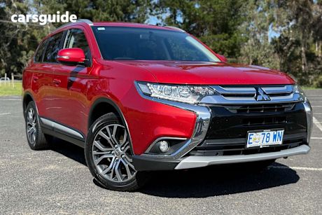 Red 2015 Mitsubishi Outlander SUV LS 4X4