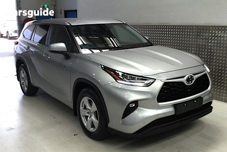Silver 2023 Toyota Kluger SUV GX 4X4