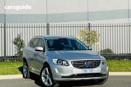 Silver 2013 Volvo XC60 SUV T6 LUXURY 4WD