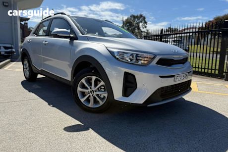 Silver 2025 Kia Stonic Wagon S