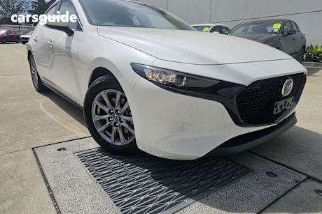White 2025 Mazda 3 Hatchback G20 Pure