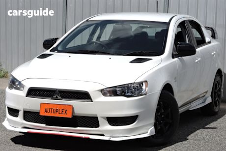 White 2009 Mitsubishi Lancer Sedan Es